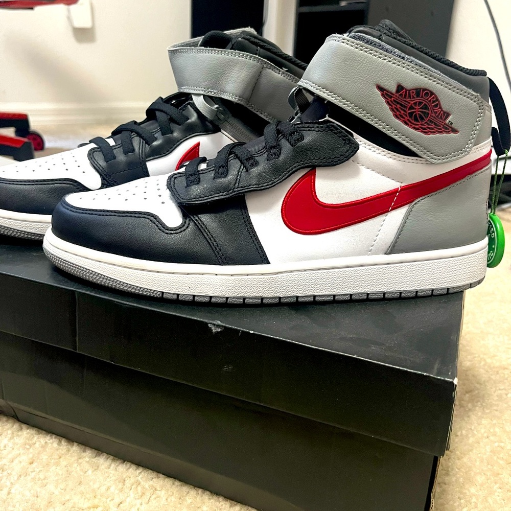 Jordan 1 Mid
